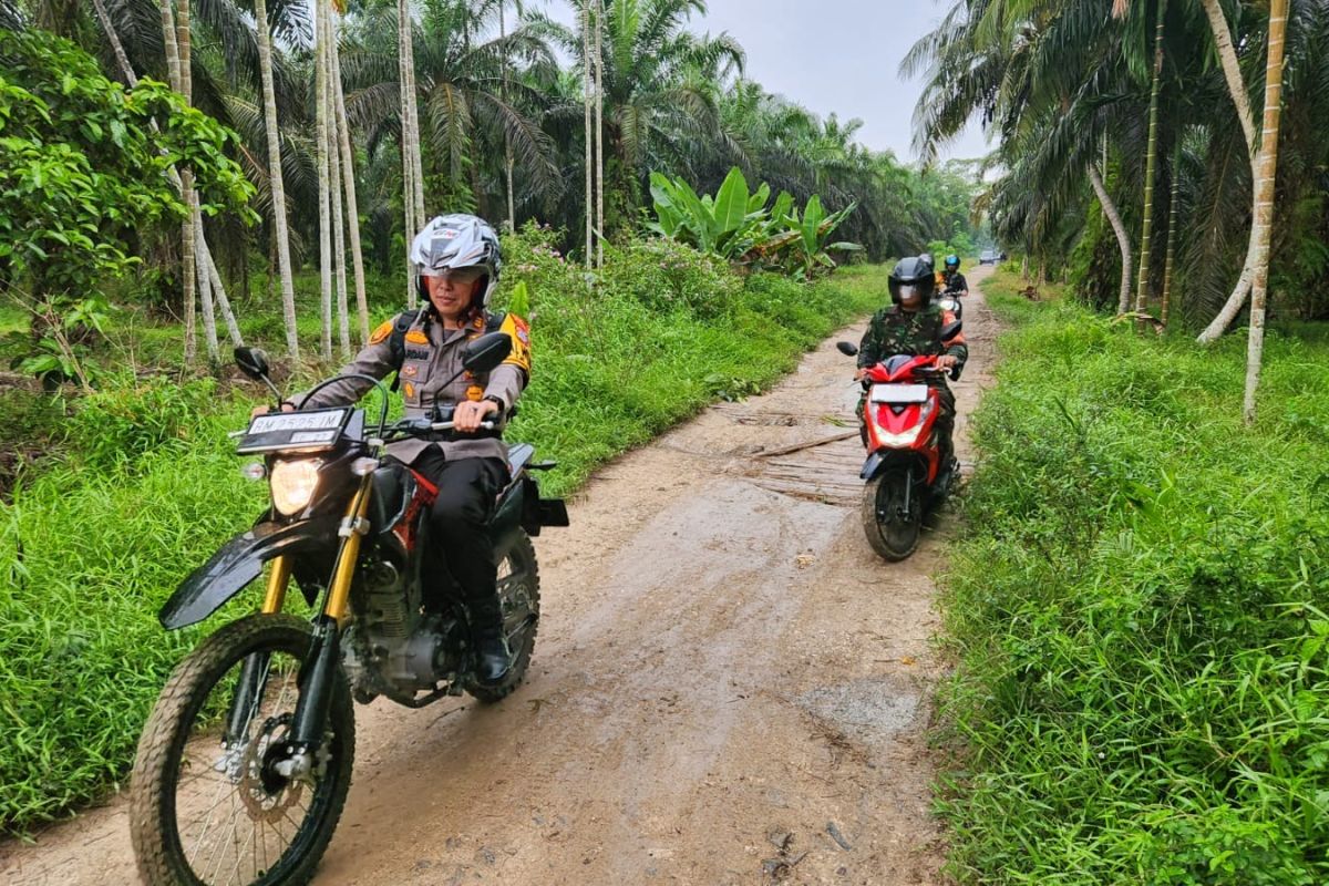 Tak kenal lelah, Polsek Kempas gencar patroli, sampaikan pesan pilkada damai