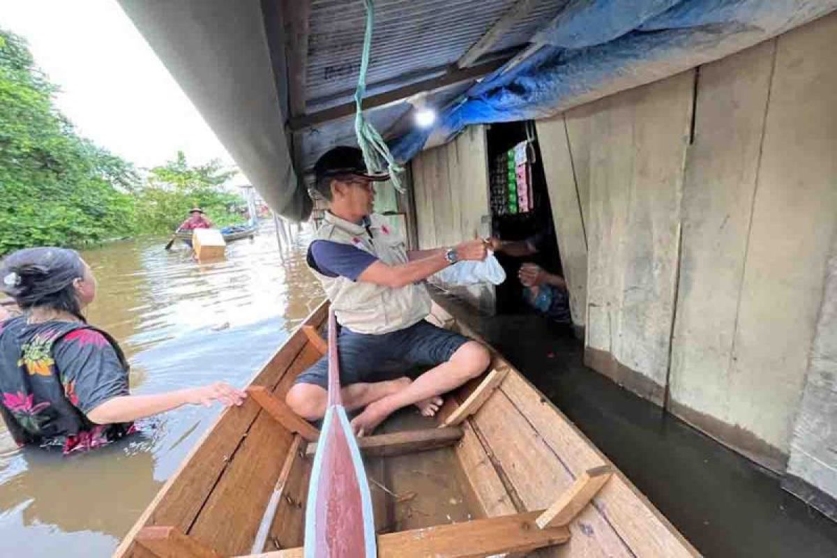 Banjir kian meluas, BPBD Murung Raya dirikan dapur umum