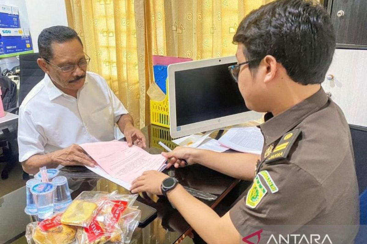 Tersangka dugaan korupsi di SBT dilimpahkan ke penuntut umum