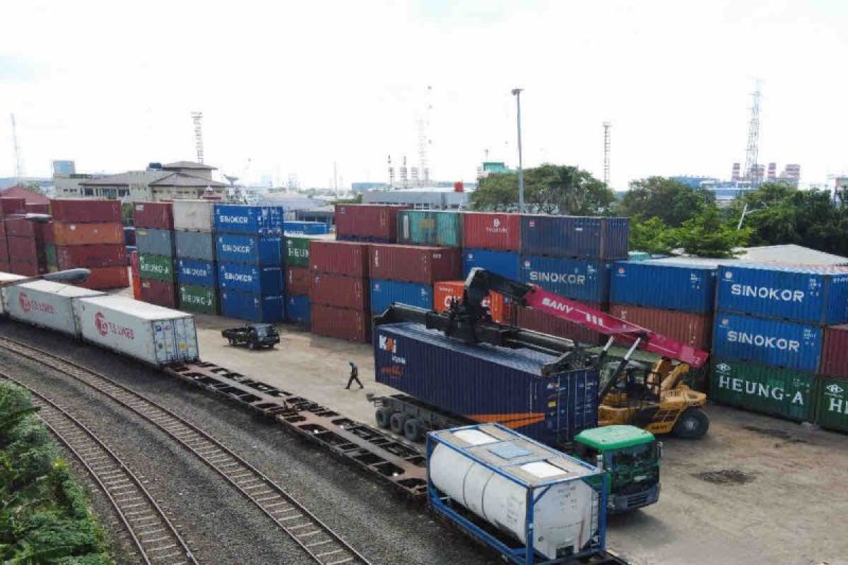 KAI Logistik sebut batu bara dominasi angkutan