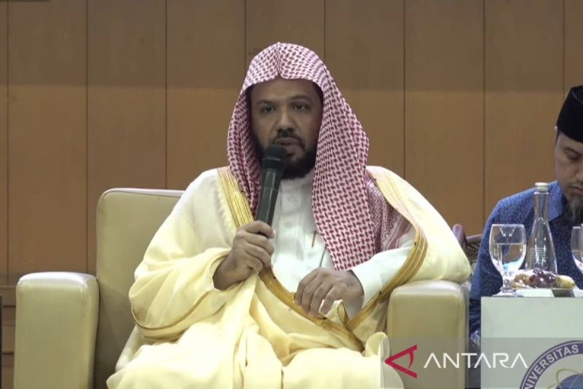 Imam Besar Masjid Nabawi Syekh Ahmad tekankan sikap moderasi dalam beragama