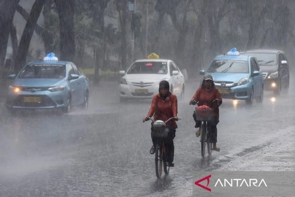 Cuaca di kota-kota besar hari ini diprakirakan hujan ringan hingga sedang
