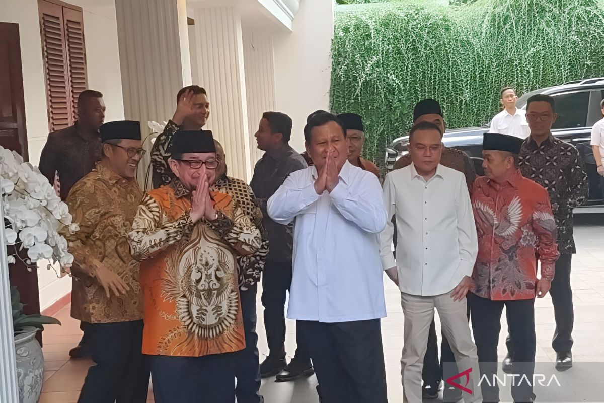 Pimpinan PKS tiba di kediaman Prabowo Subianto