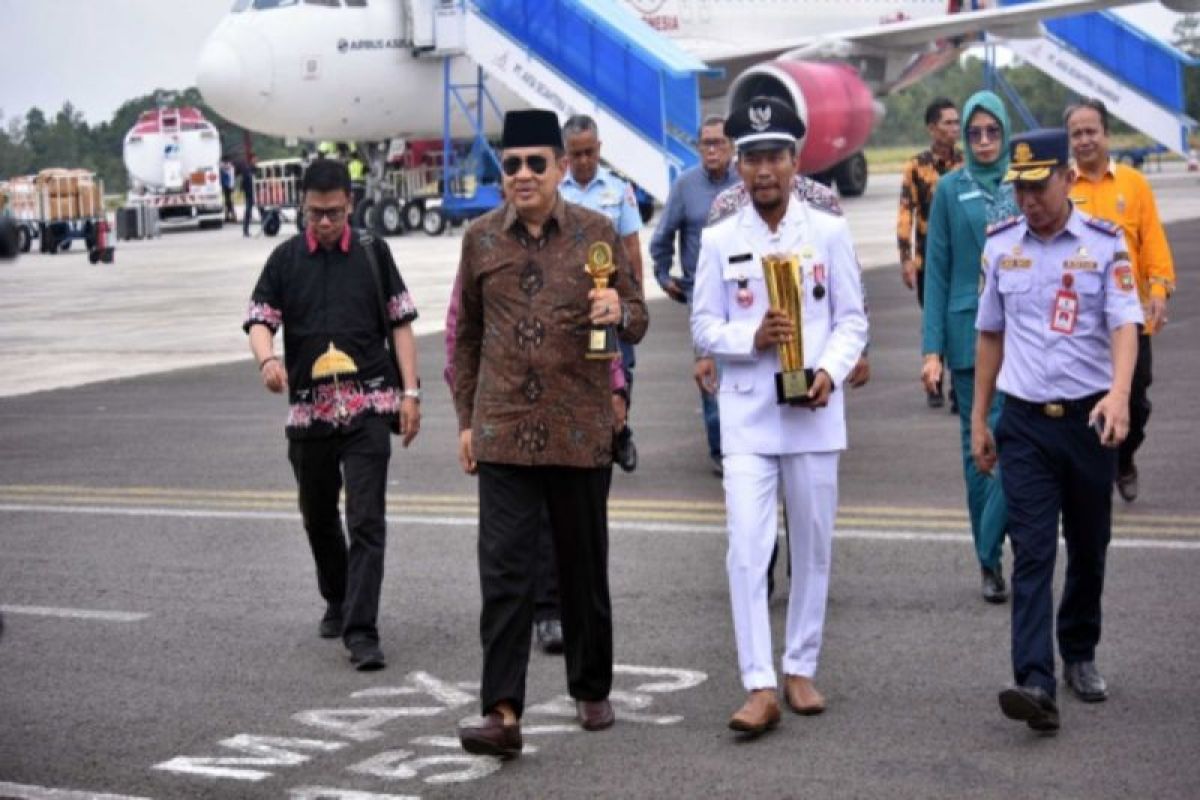 Pj Bupati Kobar ungkap rasa bangga atas capaian Sabuai