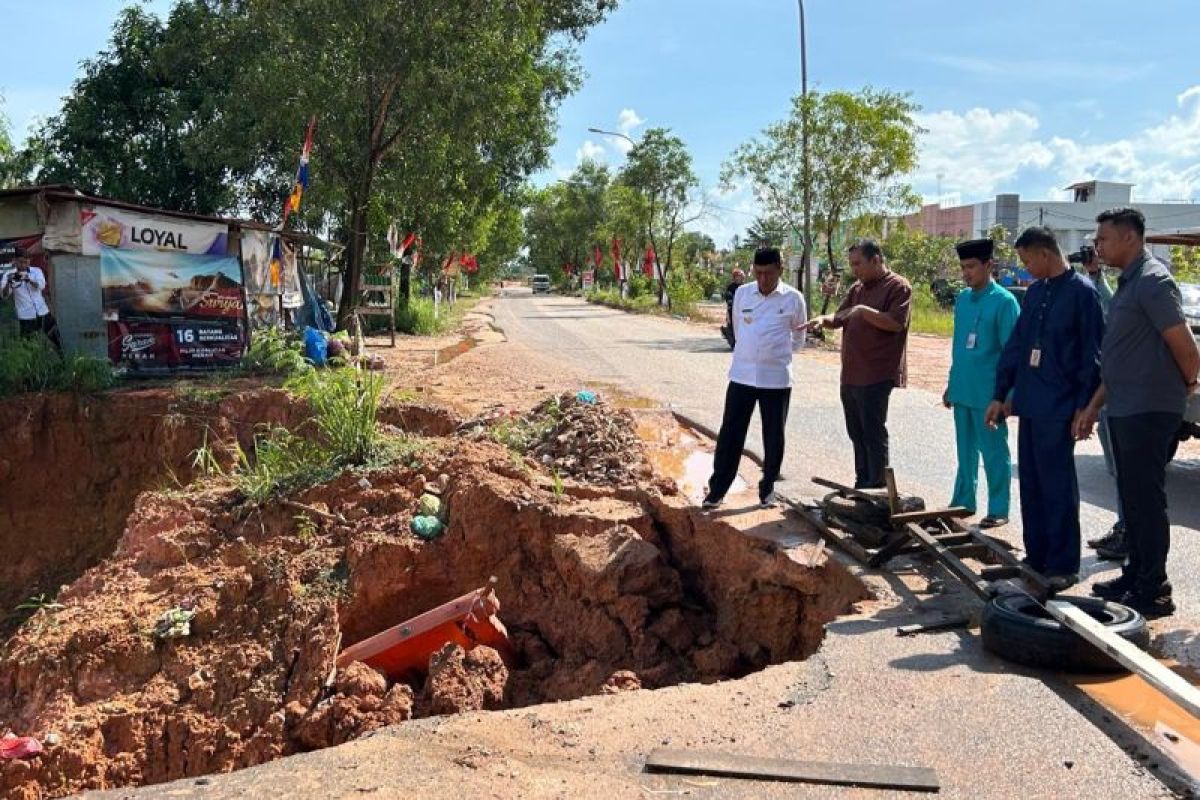 Pemkot Batam perbaiki sejumlah ruas jalan yang rusak