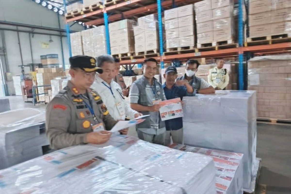 Kapolres dan Kajari Siak monitoring percetakan surat suara di Bekasi