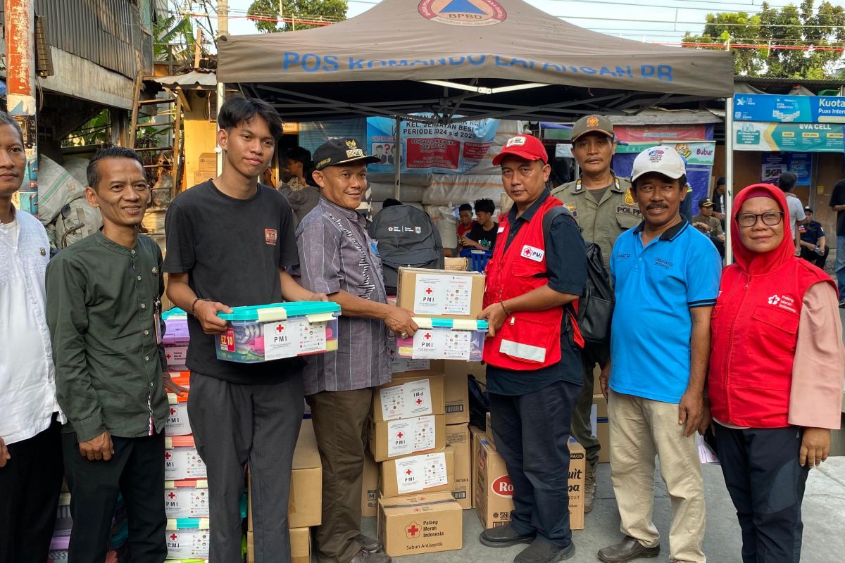 PMI salurkan bantuan kepada penyintas kebakaran di Tambora