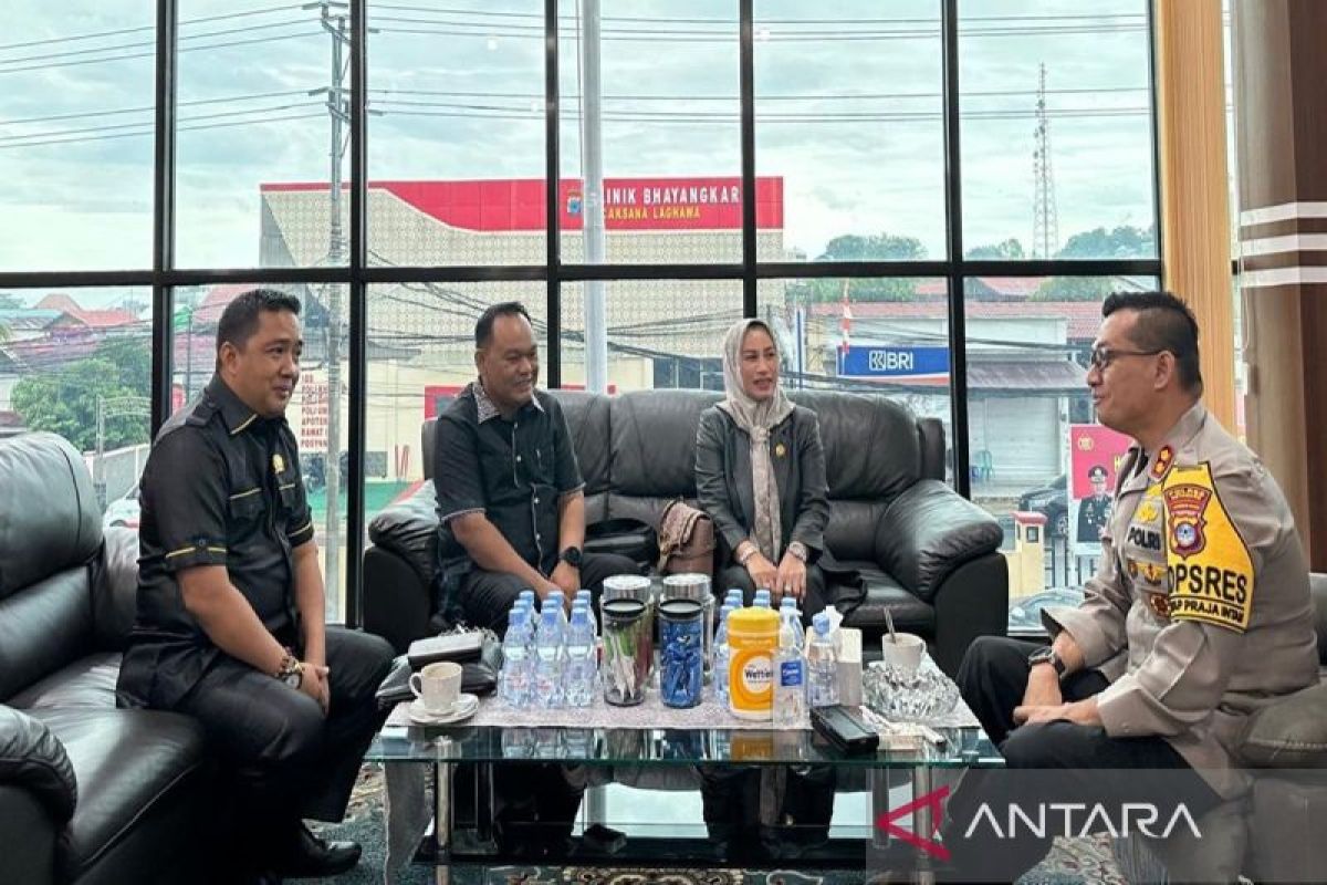 Perkuat sinergi, Ketua DPRD silaturahmi ke Polres Kotabaru