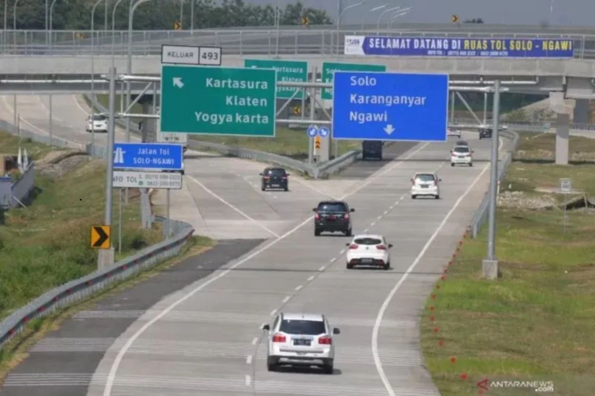 Jalan Tol Trans Jawa infrastruktur akselerator pertumbuhan ekonomi tinggi