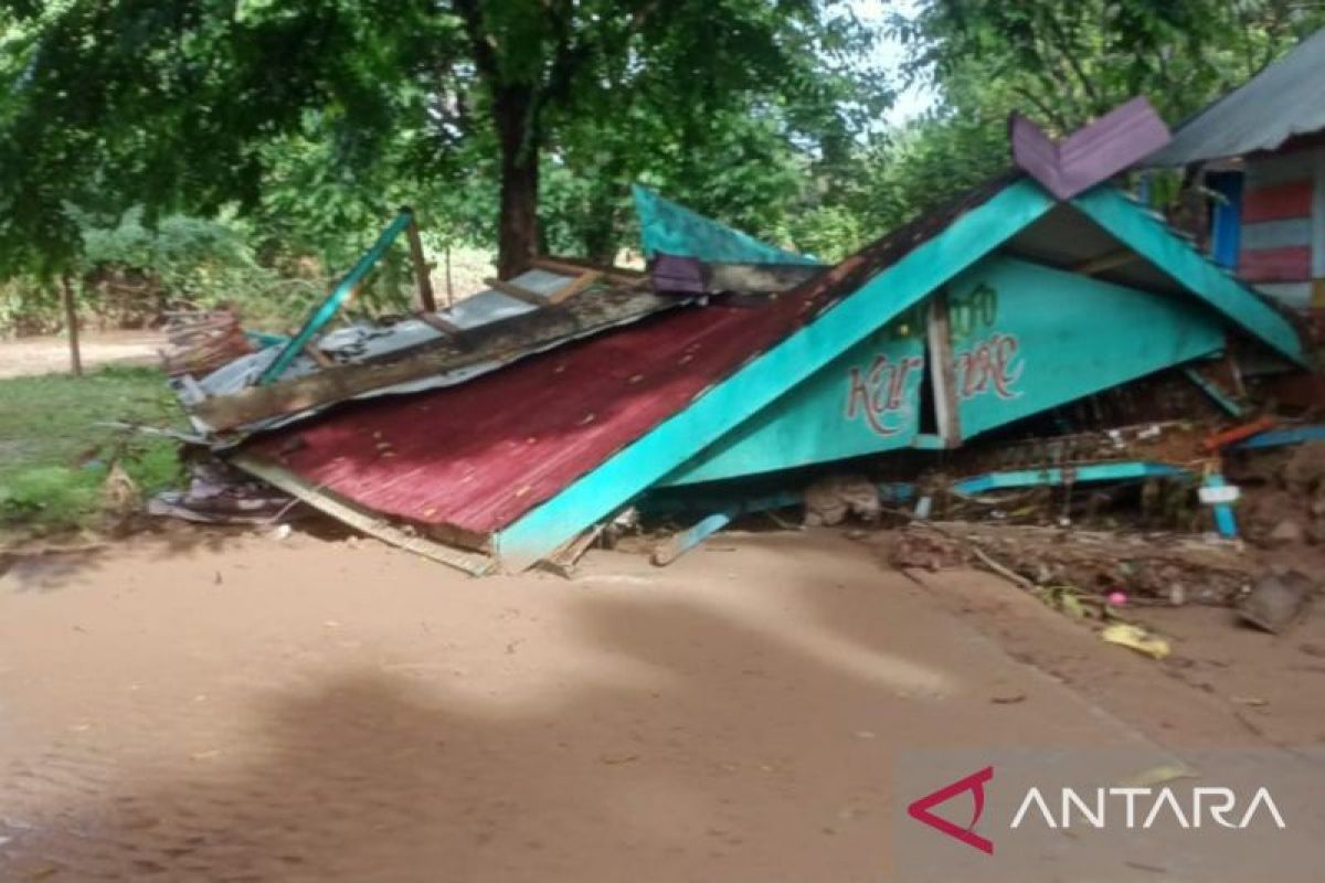 Fasilitas BumDes Desa Perkebunan Tapsel porak poranda, ini penyebabnya