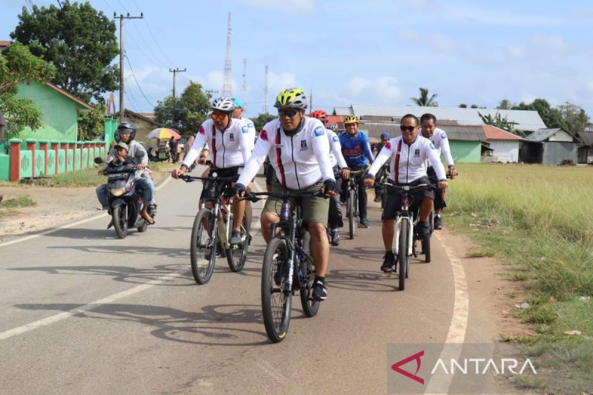 Kakanwil Kemenkumham Kalsel pimpin gowes ke Pantai Batakan