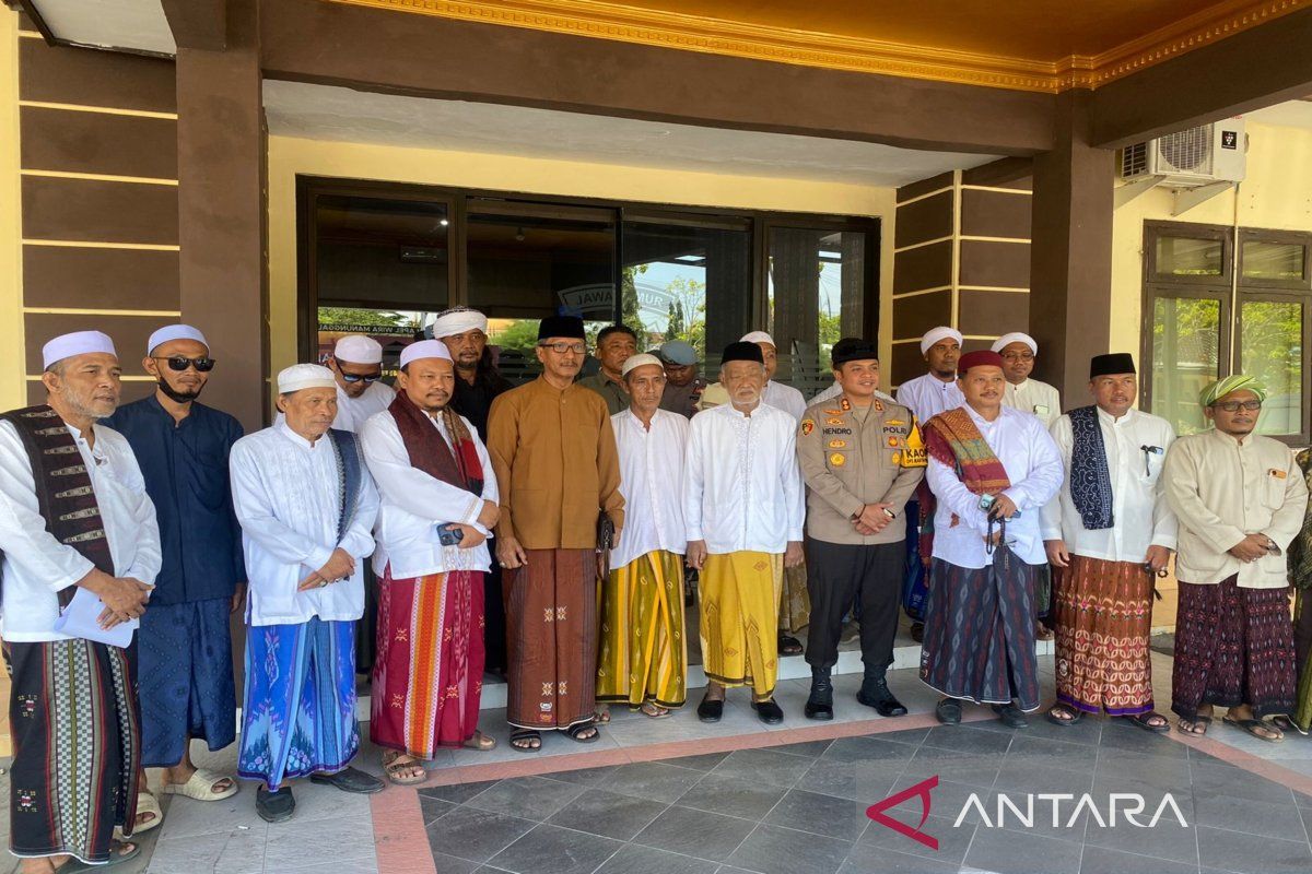 Ulama Sampang beri dukungan moril pada polisi wujudkan pilkada damai