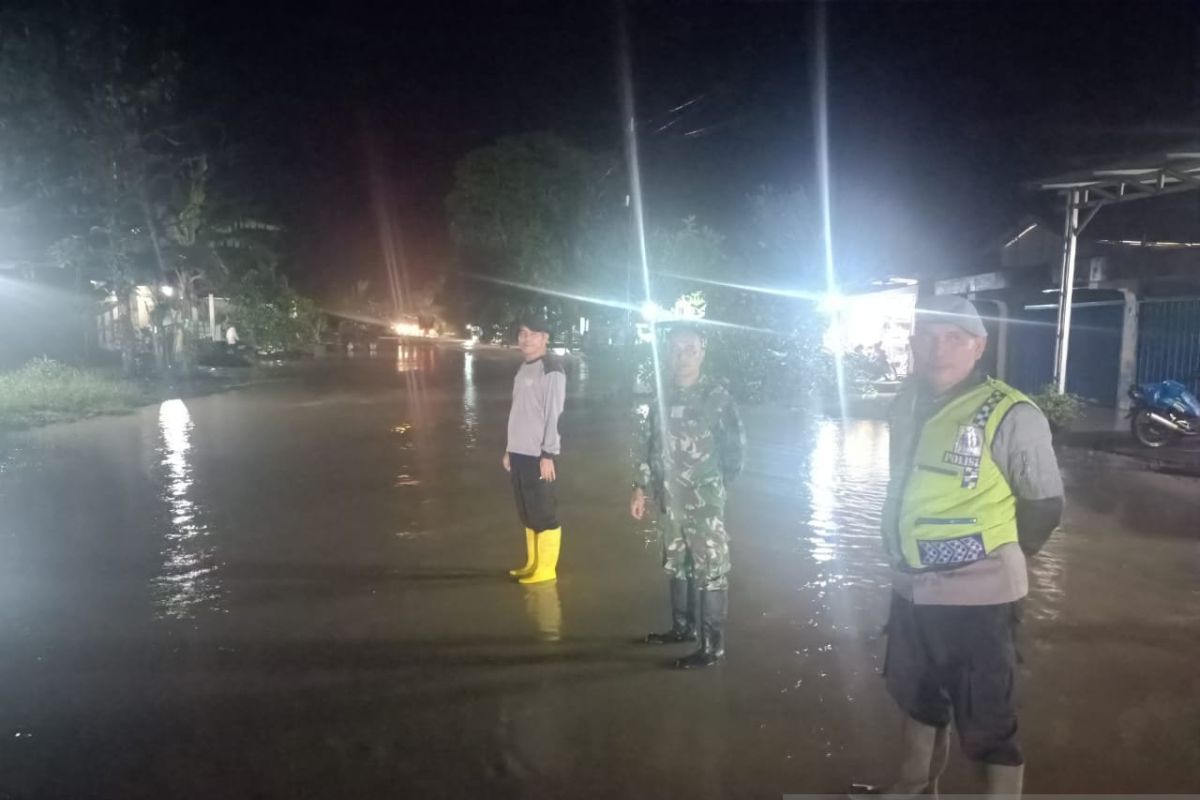 Puluhan rumah terendam banjir di Palembayan, Agam