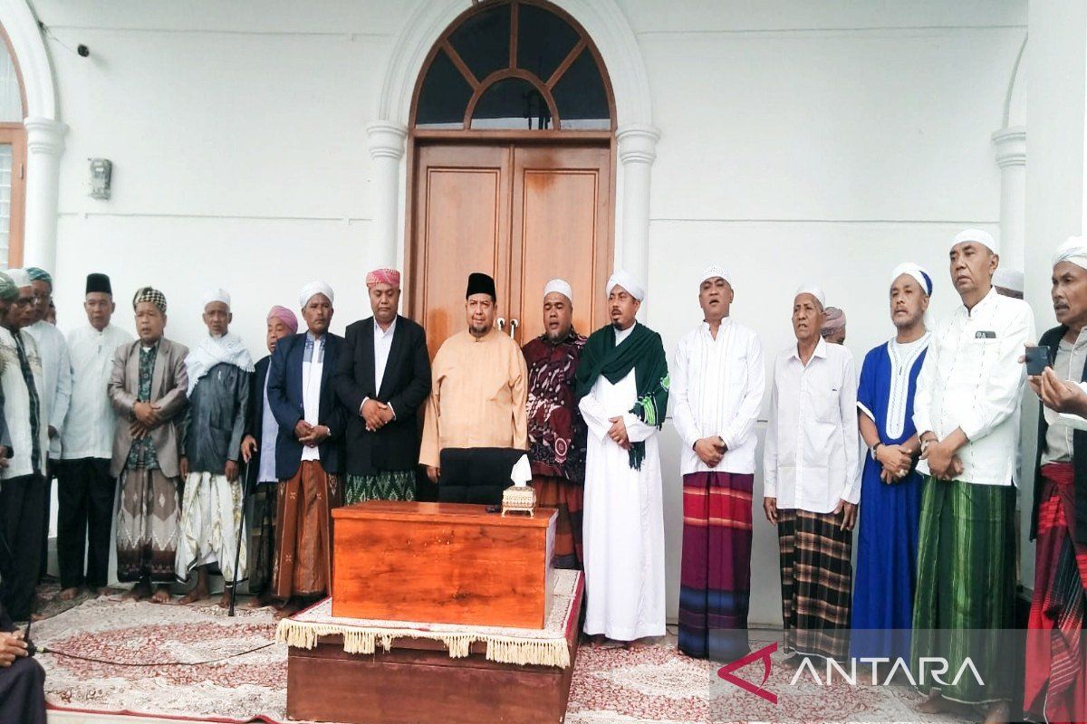 Paslon Harun-Ichwan ke pengajian Puncak Barokah, minta didoakan agar menang di Pilbub Madina