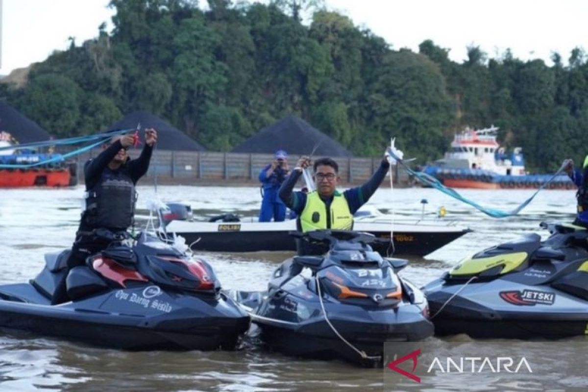 Pj Gubernur Kaltim promosikan wahana jetski  di Sungai Mahakam