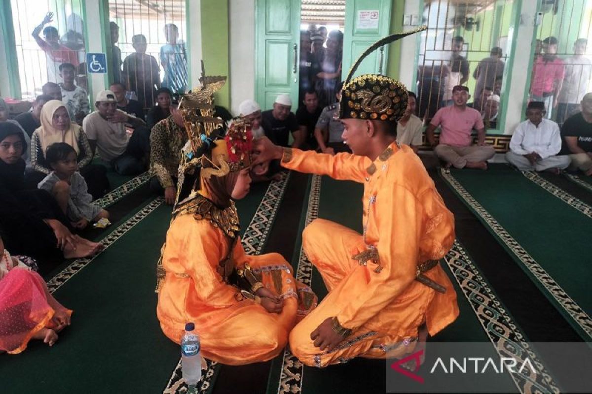 Narapidana menikah di masjid Lapas Pohuwato