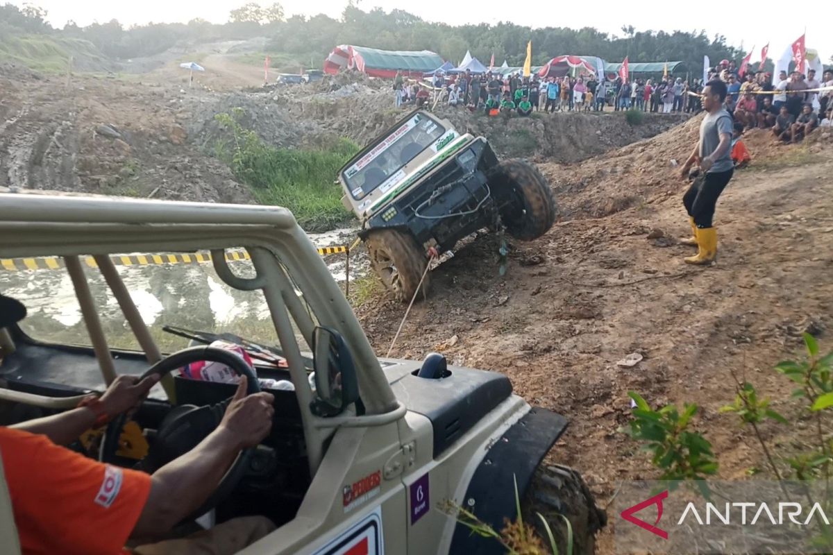 Offroad ultah P2O di Grand City, Omdo Samarinda borong mobil hadiah