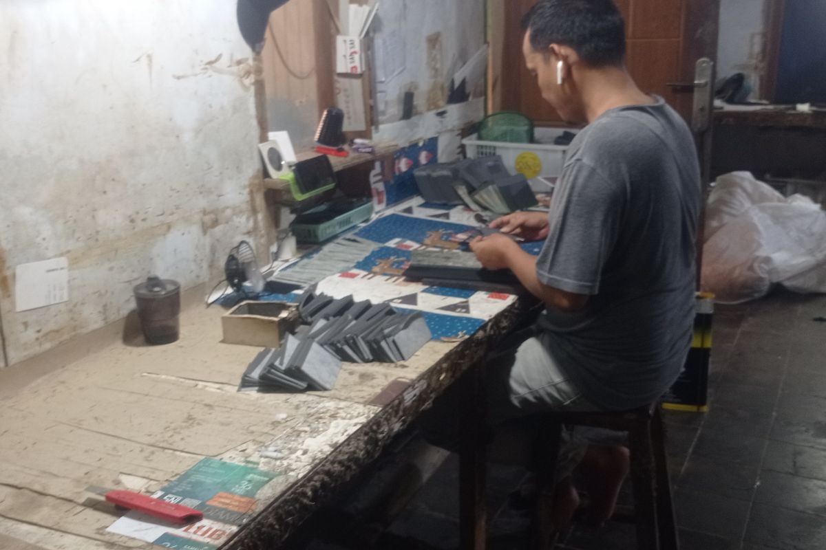 Dompet dari pedalaman Lebak tembus pasar Jakarta