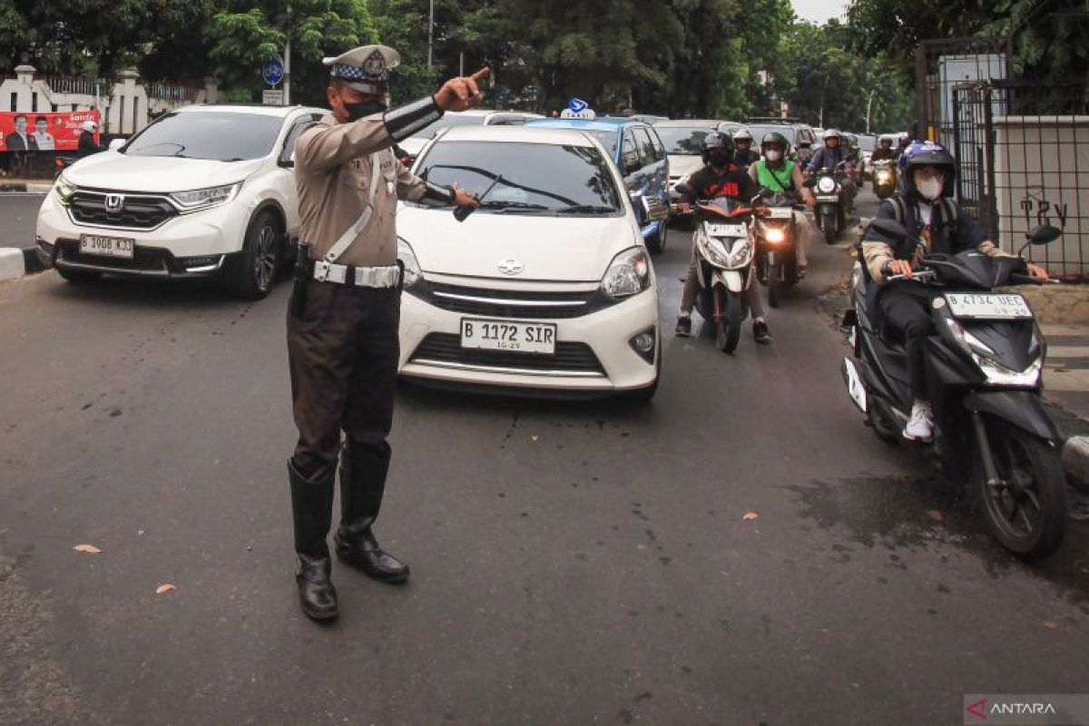 Kriminal kemarin, penodongan PPSU dengan senpi hingga WNA "overstay"