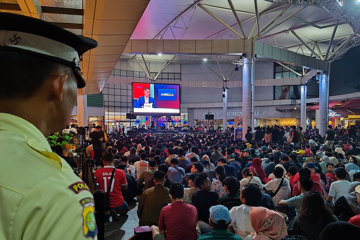 Warga Tangerang antusias nobar Timnas Indonesia vs China