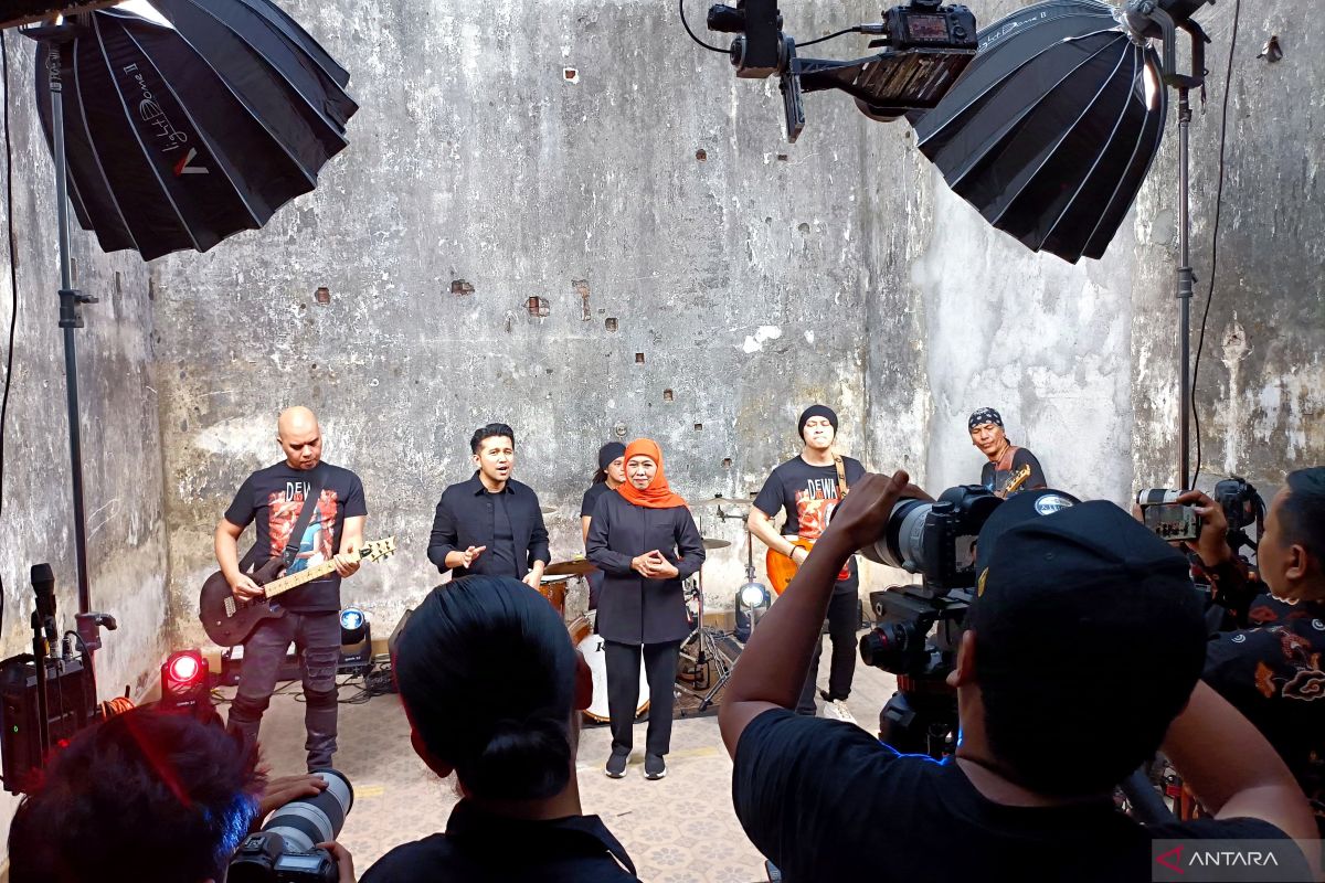 Khofifah-Emil garap video klip lagu bersama Dewa 19