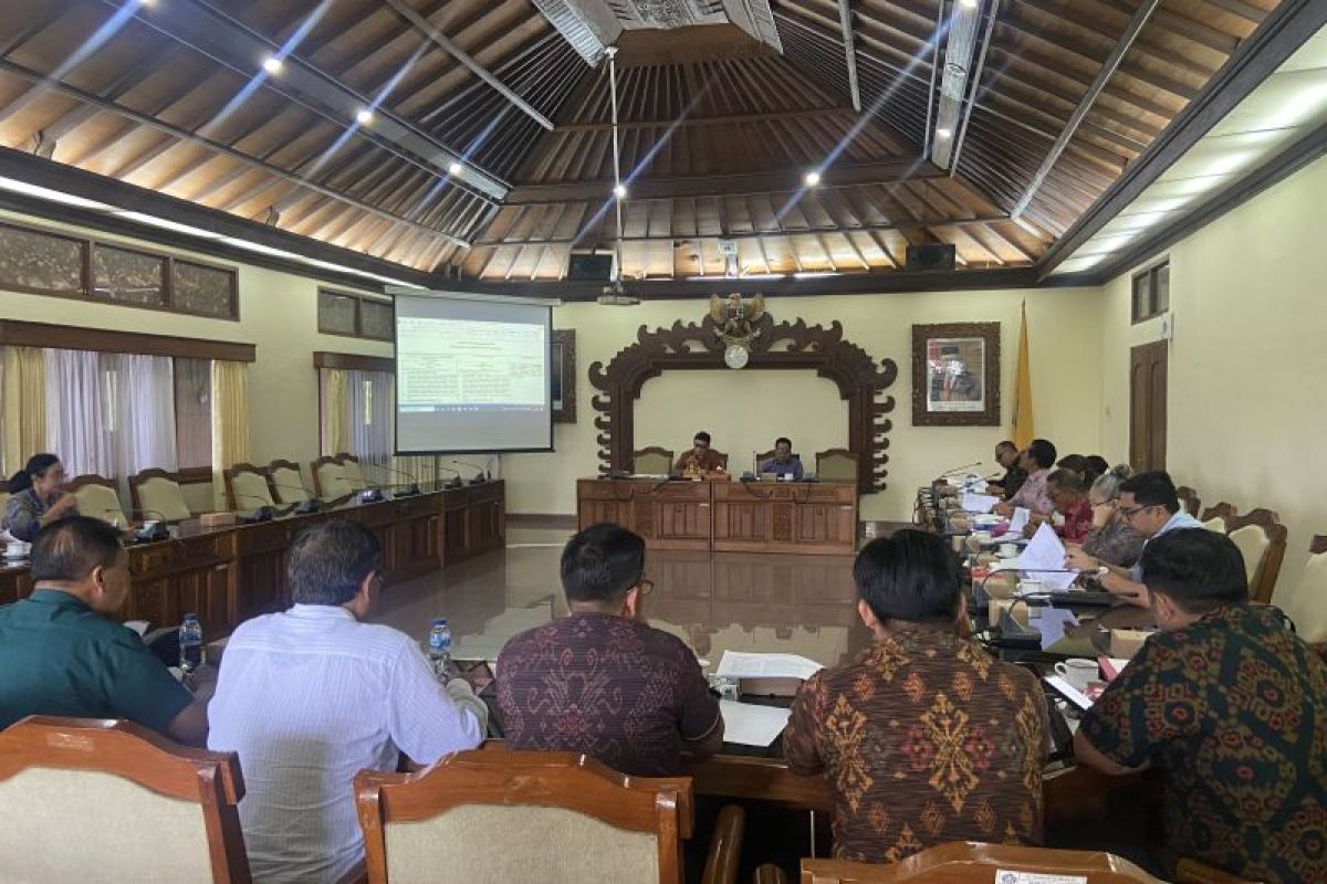 DPRD Bali godok tata tertib dan beda 50 persen dari sebelumnya