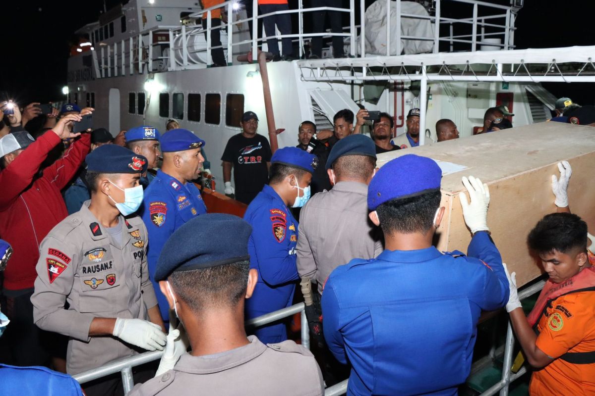 Polda Malut sebut jenazah korban ledakan speedboat Taliabu telah dikebumikan