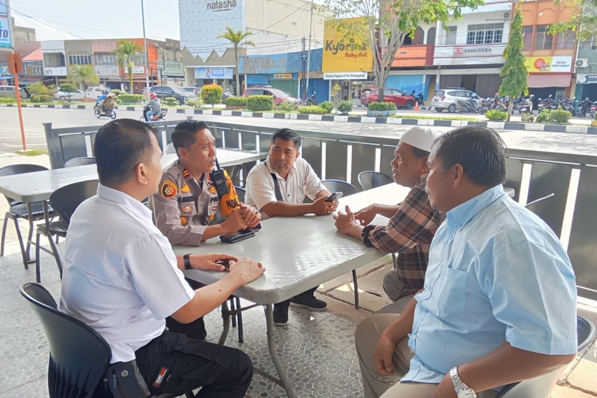 Kapolsek Dumai Kota sampaikan pesan pilkada ke tokoh masyarakat