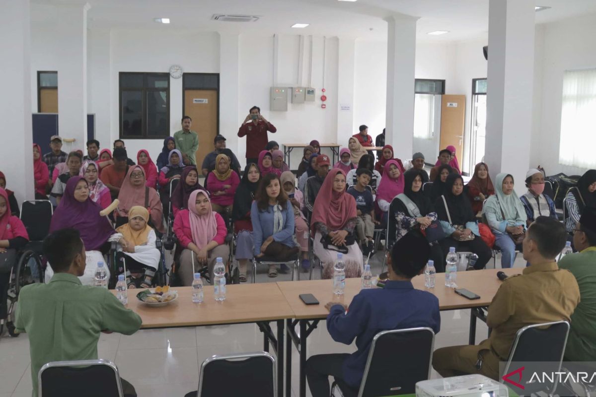 Baznas Kabupaten Bekasi bantu modal usaha pada 50 penyandang disabilitas