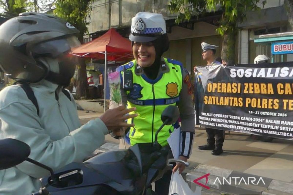 Satlantas  Temanggung edukasi masyarakat tertib lalu lintas