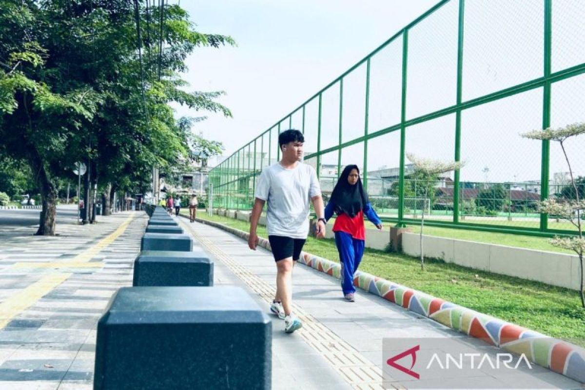 Warga Medan antusias berolahraga di Lapangan Gajah Mada, ada apa?