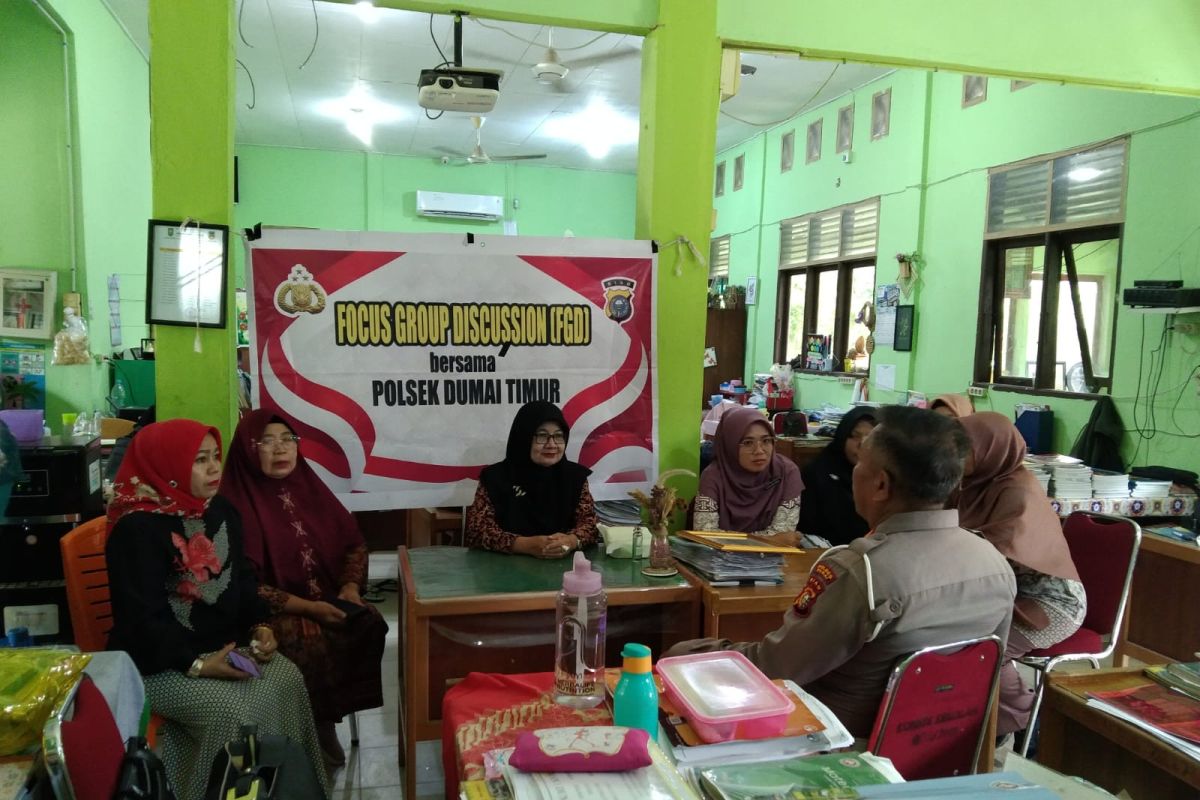 Polsek Dumai Timur sosialisasikan pilkada damai ke sekolah