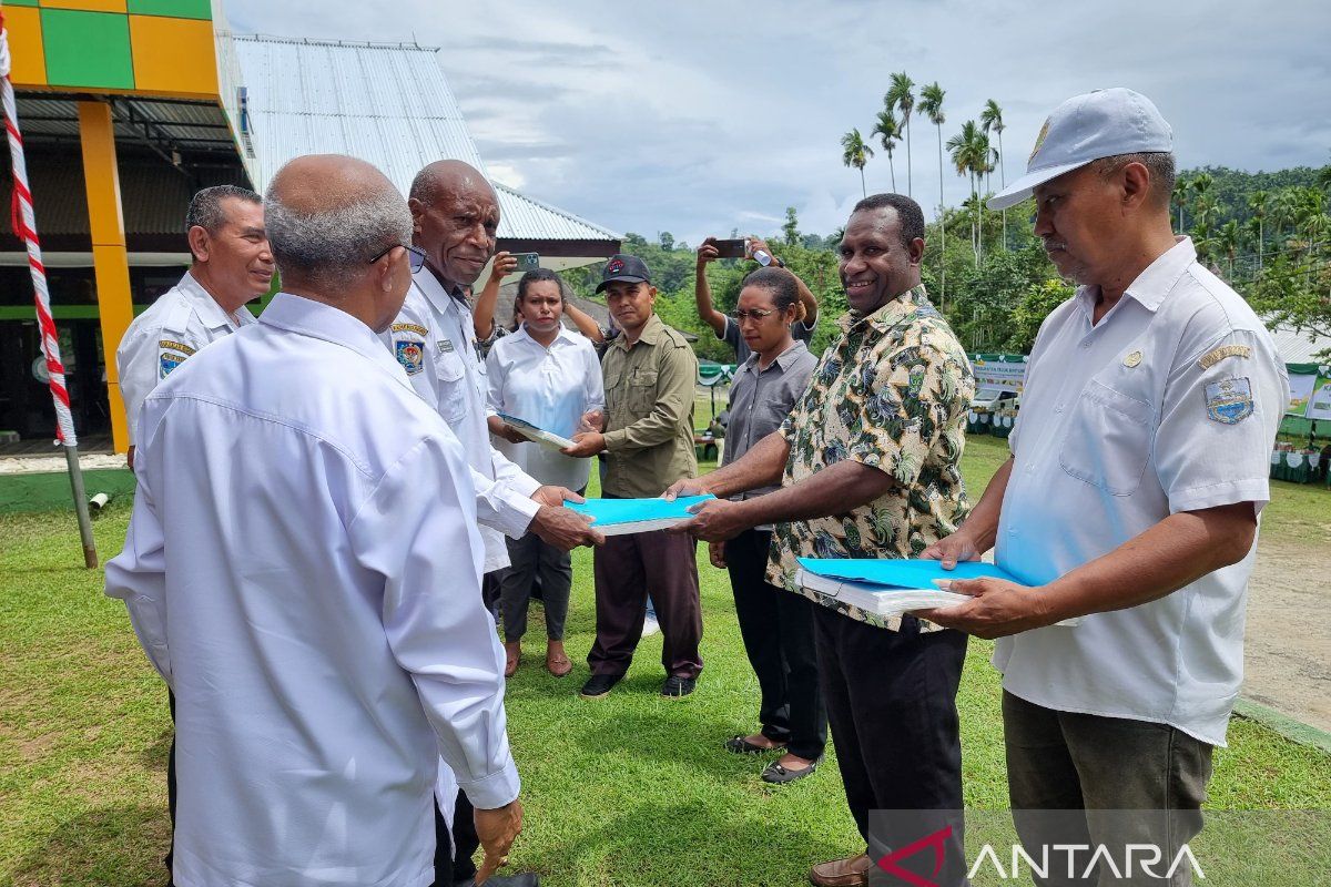 Distan Papua Barat terbitkan 12 sertifikat Prima 3 produk pertanian