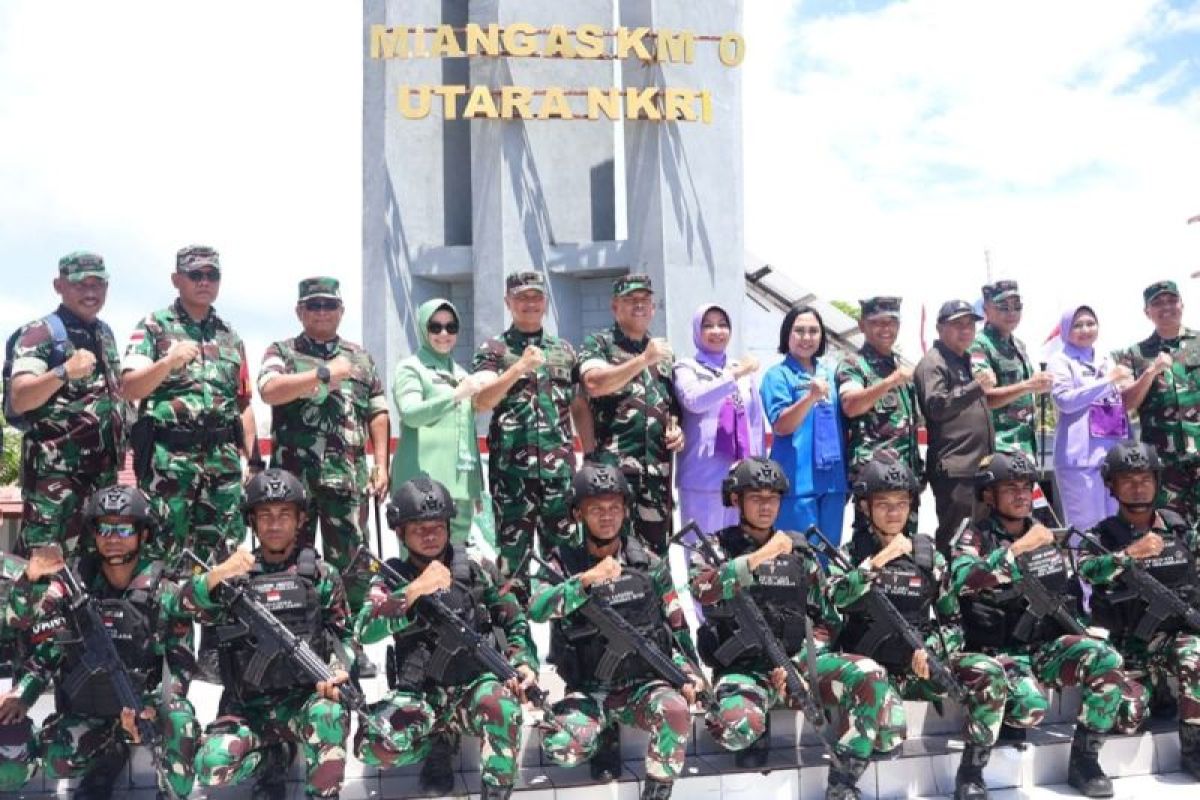 Danlanud Sam Ratulangi dampingi kunjungan Kerja Pangkogabwilhan II ke pulau terluar