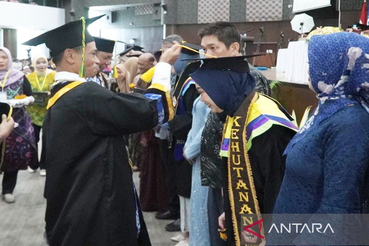 ULM cetak 2.560 orang berpendidikan tinggi pada wisuda ke-121 dan 122