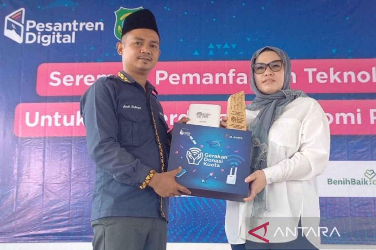 XL Axiata terapkan solusi IoT budidaya maggot di pesantren Lampung