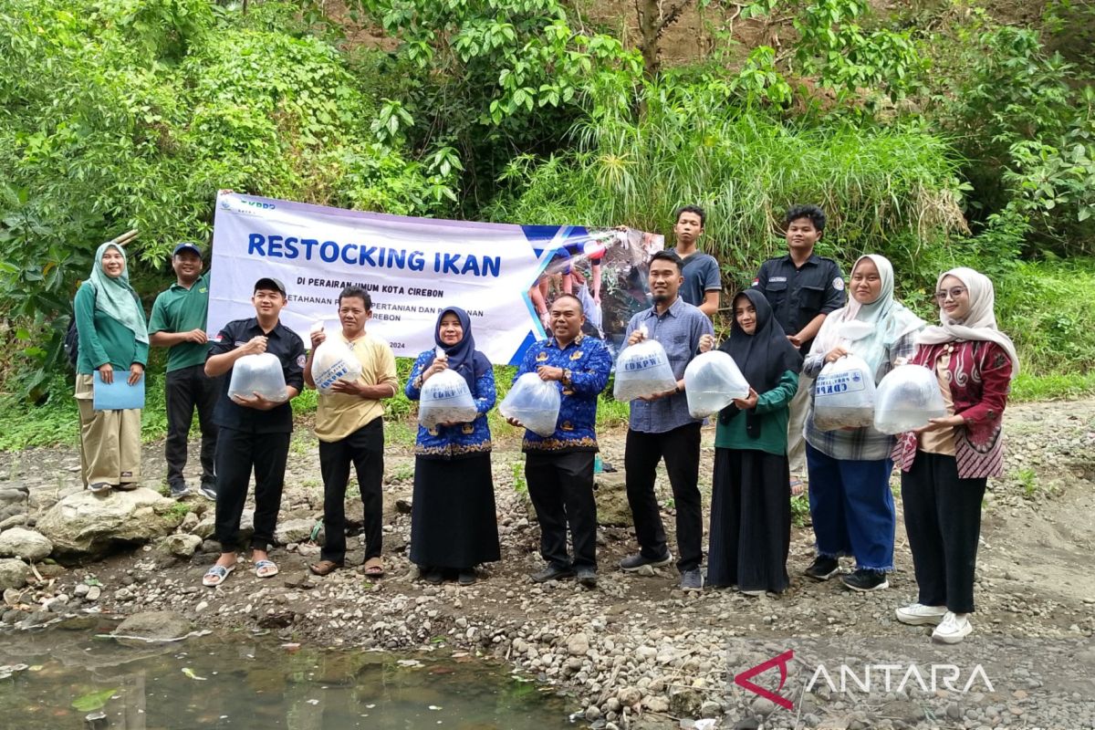 Pemkot Cirebon tebar 50 ribu benih ikan jaga ekosistem sungai