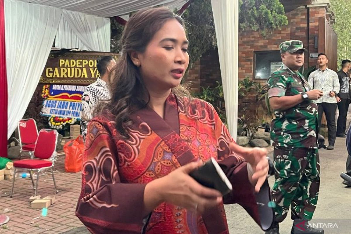 Presenter TV Ni Luh Puspa adi salah satu tokoh ikut pembekalan calon wamen Prabowo-Gibran