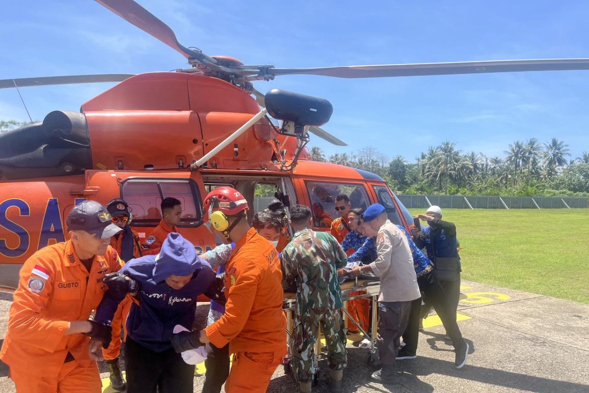 Tiga helikopter dikerahkan untuk selamatkan 71 nelayan yang terisolasi