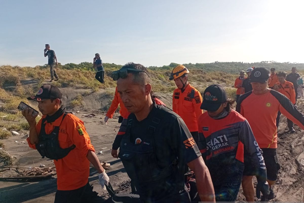 Satu dari tiga nelayan tenggelam di Laut Tegalbuleud ditemukan dalam kondisi meninggal