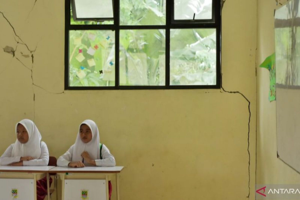 Disdik Kabupaten Bekasi usul perbaikan ratusan ruang sekolah pada 2025