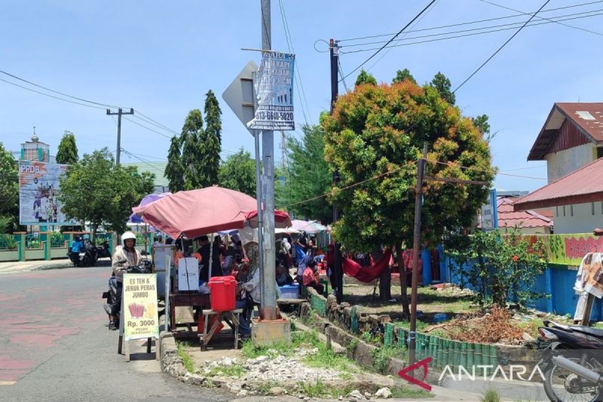 Pemkot Bengkulu larang pedagang berjualan di bahu jalan