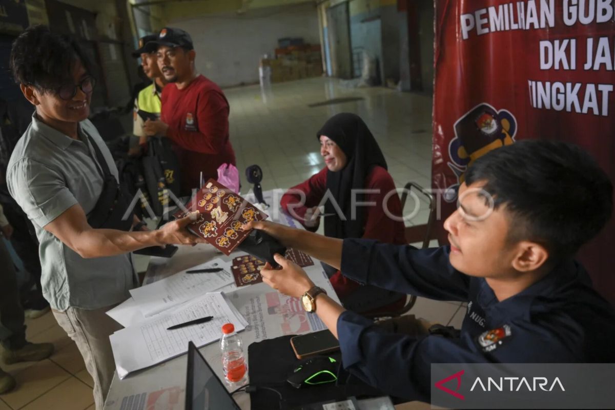 KPU Jakpus sosialisasi Pilkada 2024 ke pasar tradisional