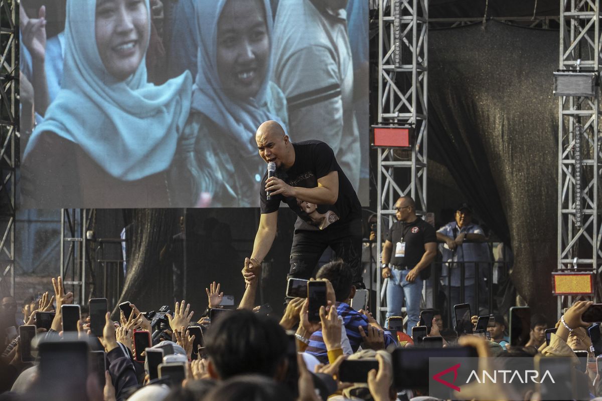 Konser Dewa 19 di Kota Serang