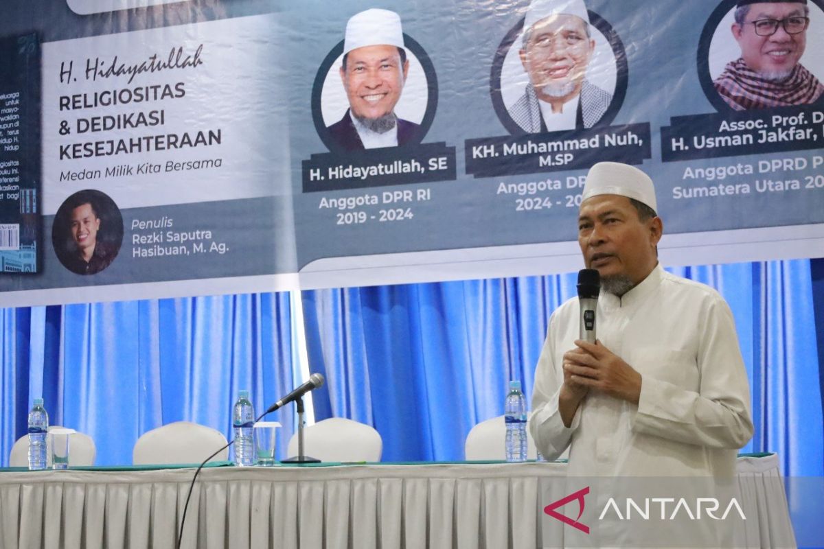 Hidayatullah: Buku Religiositas dan Dedikasi Kesejahteraan  bukan janji politik, tapi