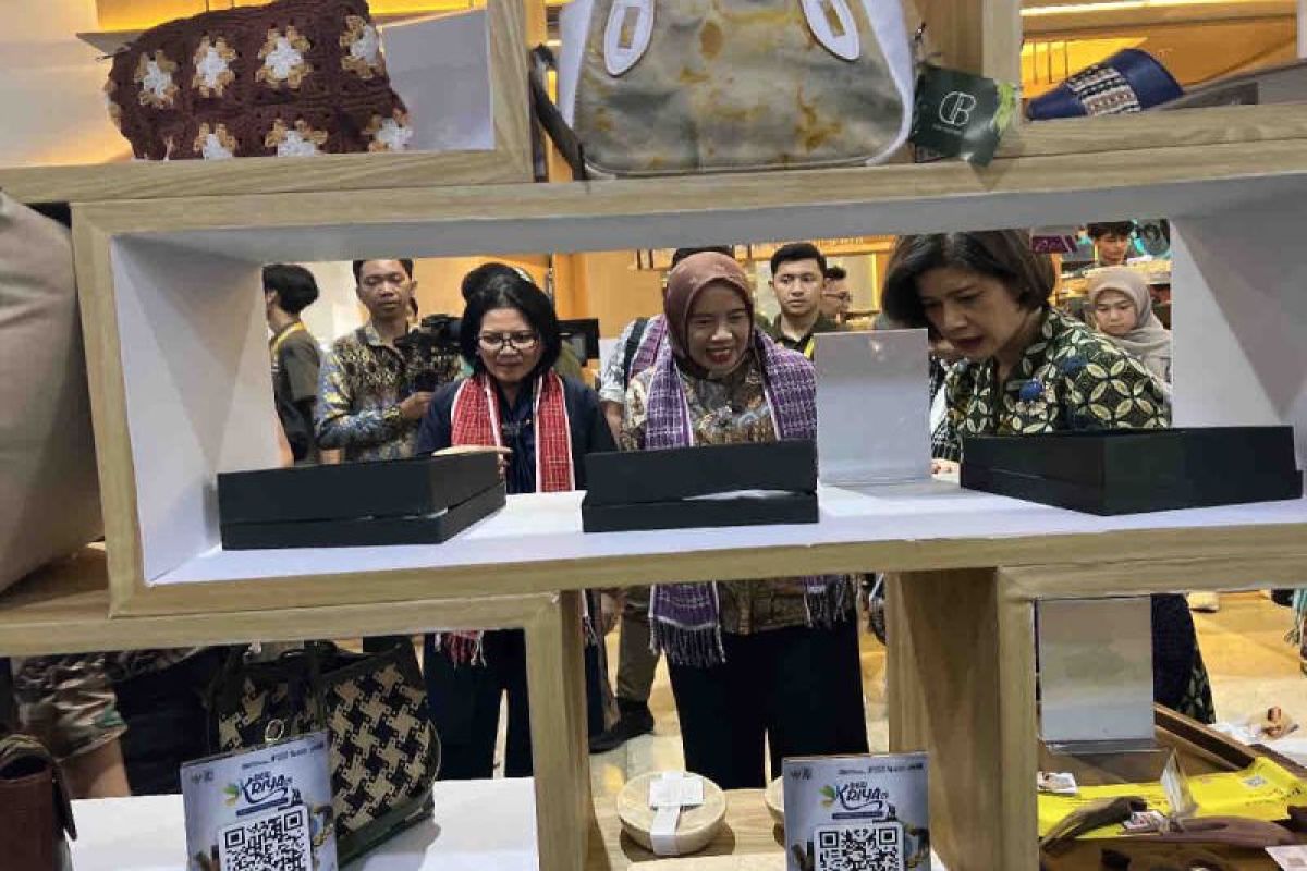 BUMN fasilitasi UMKM binaan pasarkan produk lewat bazar "BerKRIYAsi"