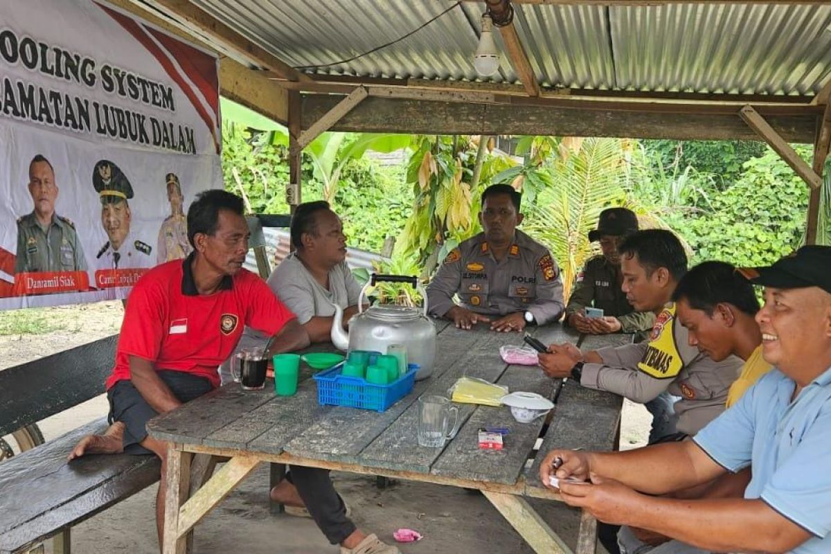 Kapolsek Lubuk Dalam terus temui warga sampaikan pemilu damai