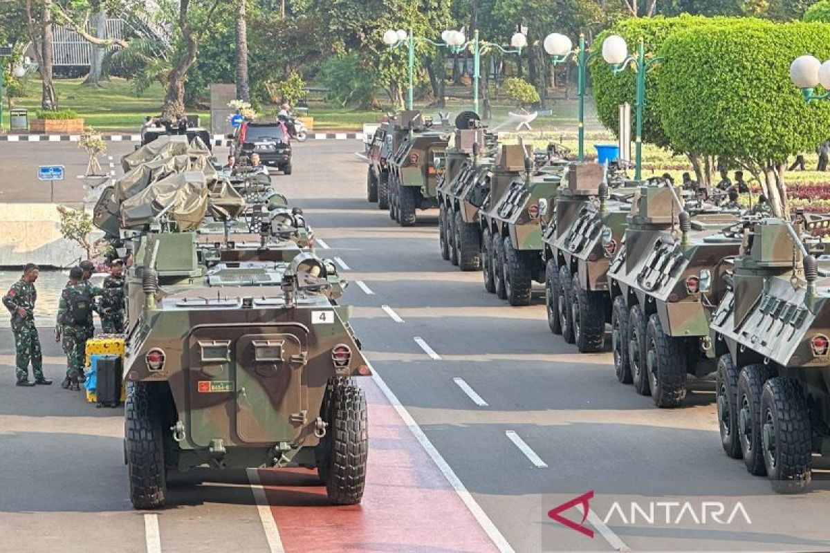 14 kendaraan taktis bersiaga di kompleks parlemen jelang pelantikan