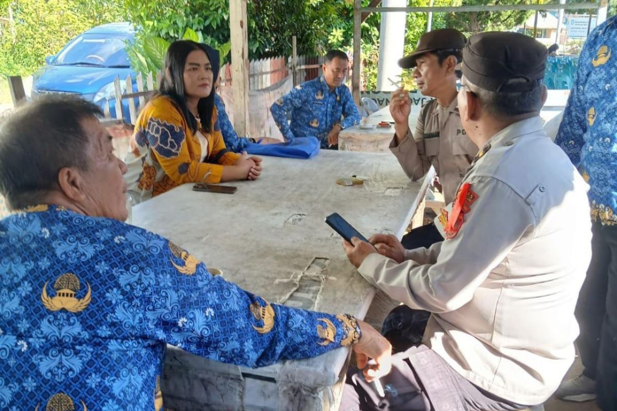 Polisi tegur pemilik warung tuak yang buka hingga dini hari