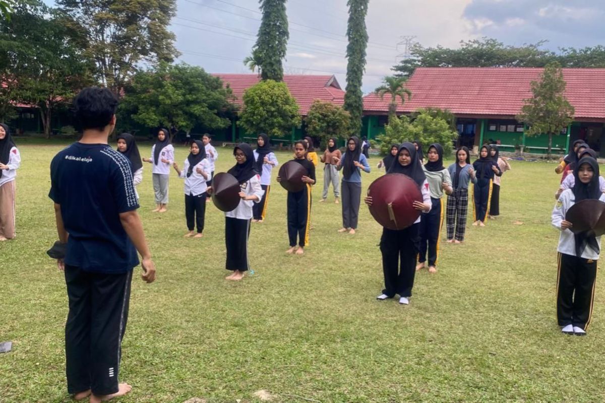 Disdikbud Kalsel kenalkan seni budaya lokal kepada pelajar